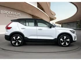 Volvo EX40 thumbnail 7