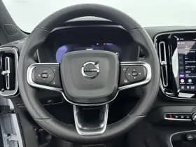 Volvo EX40 thumbnail 10