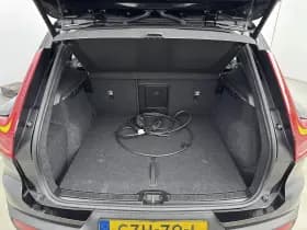 Volvo EX40 thumbnail 18