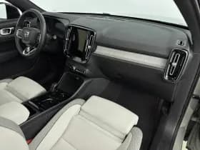 Volvo EX40 thumbnail 24