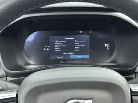 Volvo EX40 thumbnail 11