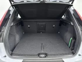 Volvo EX40 thumbnail 19