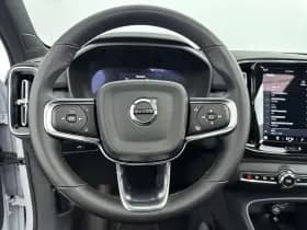 Volvo EX40 thumbnail 10