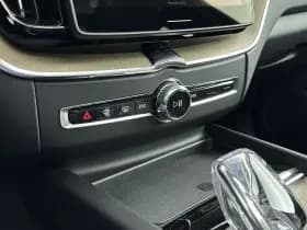 Volvo XC60 thumbnail 34
