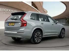 Volvo XC90 thumbnail 3