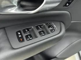 Volvo XC90 thumbnail 24