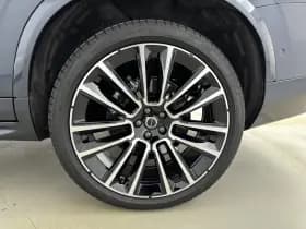 Volvo XC90 thumbnail 34