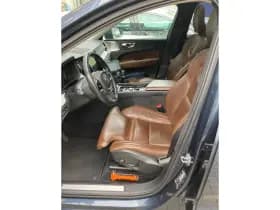 Volvo XC60 thumbnail 9