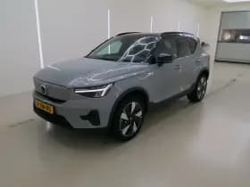 Volvo XC40 thumbnail 2