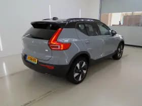Volvo XC40 thumbnail 6