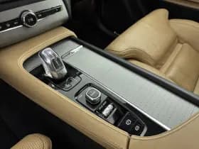 Volvo XC90 thumbnail 17