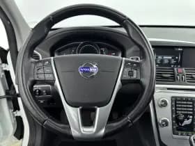 Volvo XC60 thumbnail 9