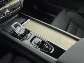 Volvo XC60 thumbnail 25