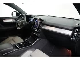 Volvo XC40 thumbnail 25