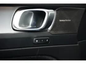 Volvo XC40 thumbnail 5