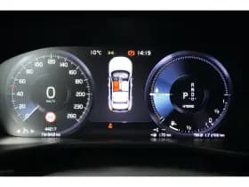 Volvo XC40 thumbnail 6
