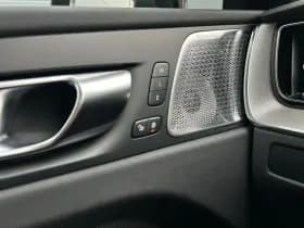 Volvo XC60 thumbnail 12