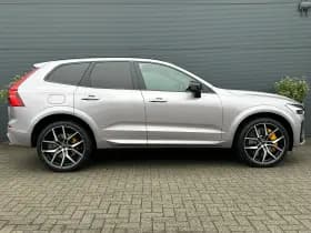 Volvo XC60 thumbnail 3