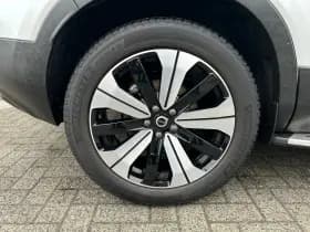 Volvo XC40 thumbnail 4