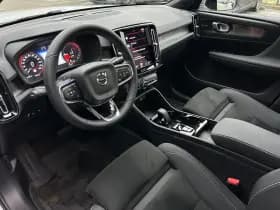 Volvo XC40 thumbnail 6