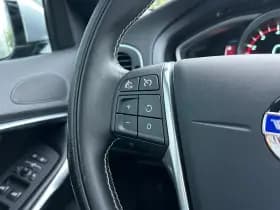 Volvo V40 thumbnail 11