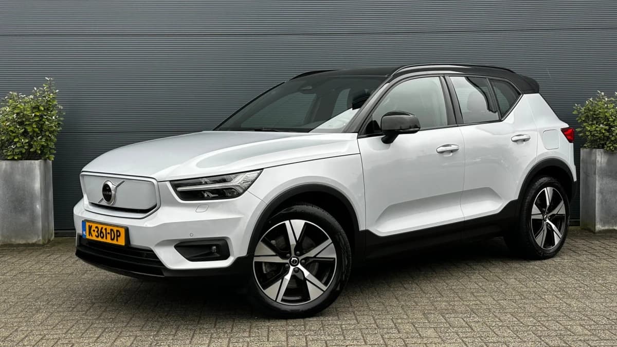 Volvo XC40 — foto 1