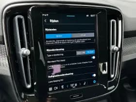 Volvo XC40 thumbnail 23