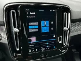 Volvo XC40 thumbnail 24