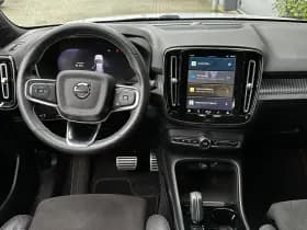 Volvo XC40 thumbnail 4