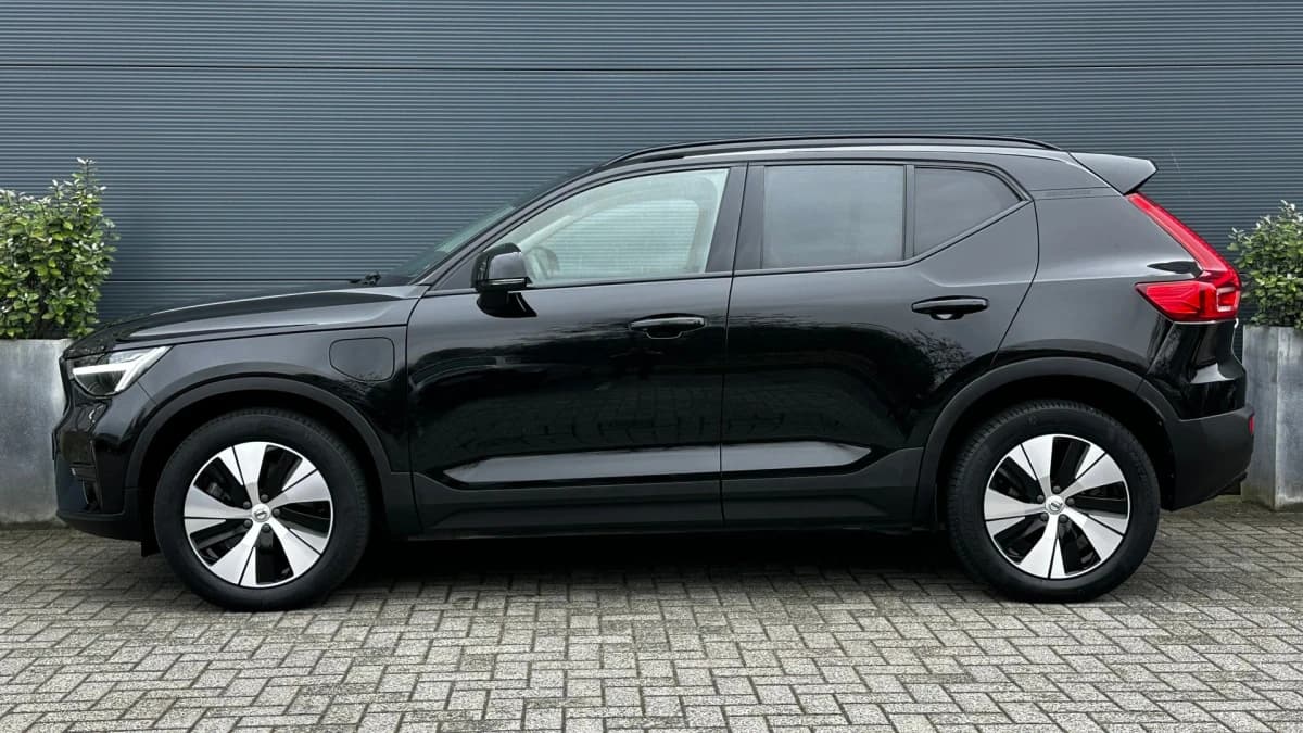 Volvo XC40 — foto 1