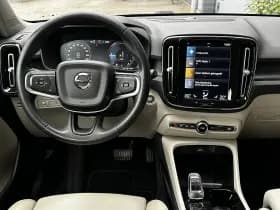 Volvo XC40 thumbnail 4