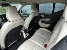Volvo XC40 thumbnail 5