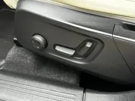 Volvo XC40 thumbnail 6