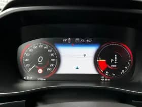 Volvo XC40 thumbnail 8