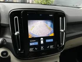 Volvo XC40 thumbnail 9