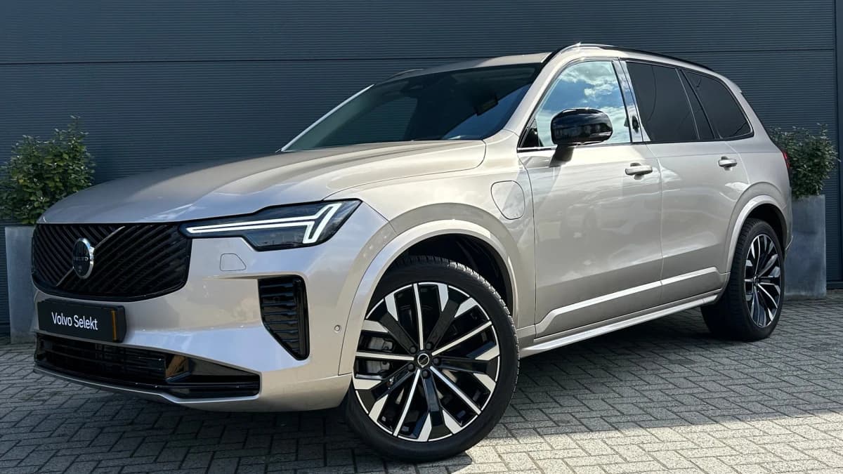Volvo XC90 — foto 1