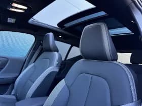 Volvo XC40 thumbnail 32