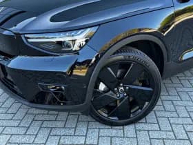 Volvo XC40 thumbnail 40