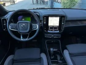 Volvo XC40 thumbnail 5