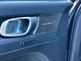 Volvo XC40 thumbnail 8