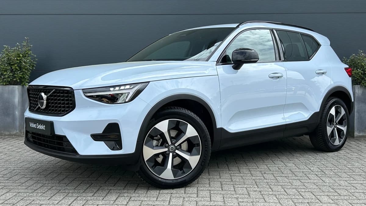Volvo XC40 — foto 1
