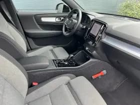 Volvo XC40 thumbnail 23