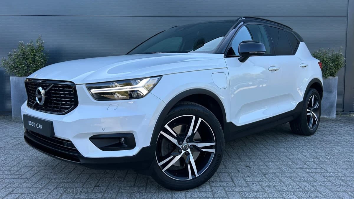 Volvo XC40 — foto 1