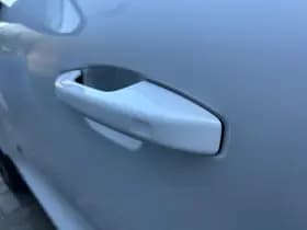 Volvo XC40 thumbnail 5