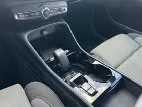Volvo XC40 thumbnail 7