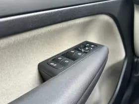Volvo XC40 thumbnail 12