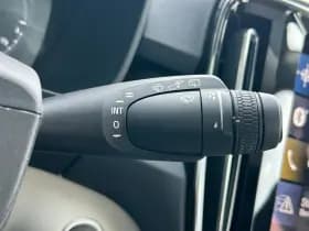 Volvo XC40 thumbnail 18