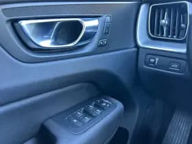 Volvo XC60 thumbnail 8