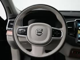 Volvo XC90 thumbnail 35