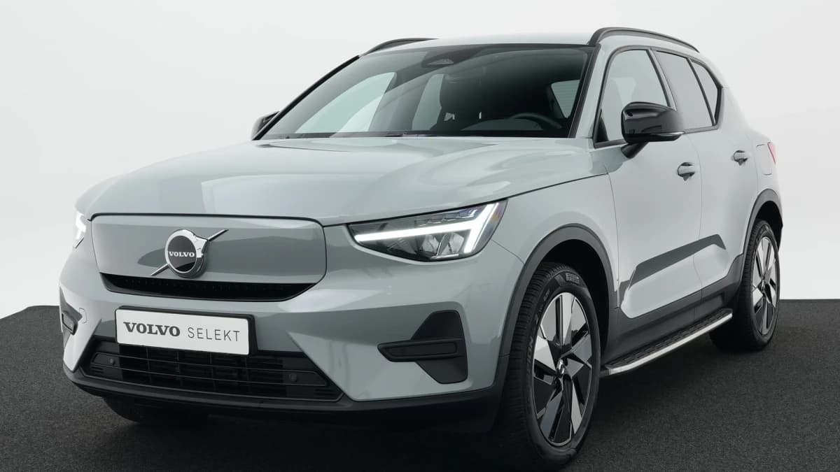 Volvo EX40 — foto 1